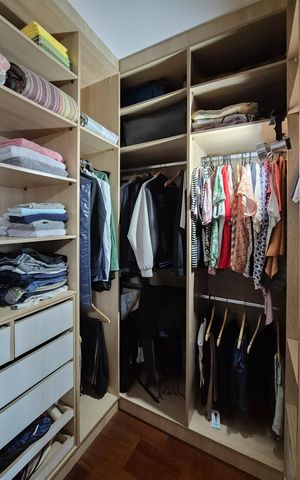 Casa à venda com 217m², 3 quartos e 5 vagasQuarto 1 ( Suíte ) - closet