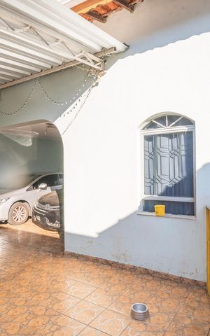 Casa à venda com 180m², 2 quartos e 5 vagas Casa à venda com 180m², 2 quartos e 5 vagasGaragem