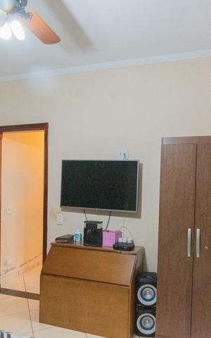Casa à venda com 180m², 2 quartos e 5 vagas Casa à venda com 180m², 2 quartos e 5 vagasSuíte