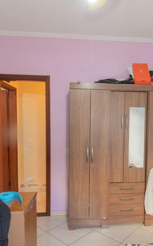 Casa à venda com 180m², 2 quartos e 5 vagas Casa à venda com 180m², 2 quartos e 5 vagasQuarto