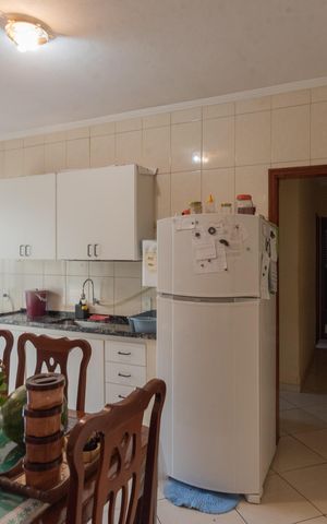 Casa à venda com 180m², 2 quartos e 5 vagas Casa à venda com 180m², 2 quartos e 5 vagasCozinha