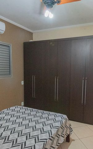 Casa à venda com 180m², 2 quartos e 5 vagas Casa à venda com 180m², 2 quartos e 5 vagasSuíte