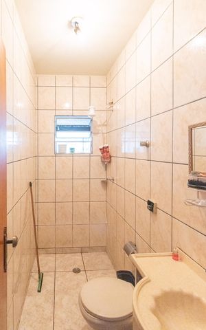 Casa à venda com 180m², 2 quartos e 5 vagas Casa à venda com 180m², 2 quartos e 5 vagasEdícila - Banheiro