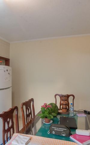 Casa à venda com 180m², 2 quartos e 5 vagas Casa à venda com 180m², 2 quartos e 5 vagasCozinha