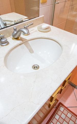 Apartamento à venda com 211m², 4 quartos e 3 vagas Apartamento à venda com 211m², 4 quartos e 3 vagasBanheiro da Suíte 2