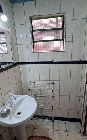 Casa à venda com 130m², 3 quartos e 1 vaga Casa à venda com 130m², 3 quartos e 1 vagaBanheiro de Serviço