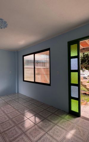 Casa à venda com 130m², 3 quartos e 1 vaga Casa à venda com 130m², 3 quartos e 1 vagaSala