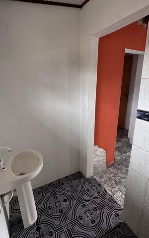 Casa à venda com 130m², 3 quartos e 1 vaga Casa à venda com 130m², 3 quartos e 1 vagaBanheiro Social