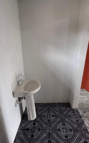 Casa à venda com 130m², 3 quartos e 1 vaga Casa à venda com 130m², 3 quartos e 1 vagaBanheiro Social
