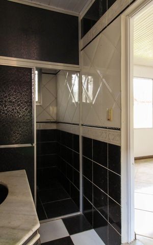 Casa para alugar com 129m², 4 quartos e 1 vaga Casa para alugar com 129m², 4 quartos e 1 vagaBanheiro da Suíte