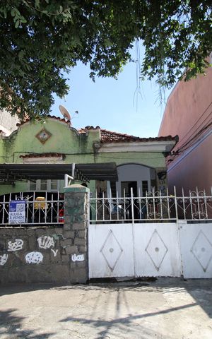 Casa para alugar com 110m², 2 quartos e sem vagaFachada / Placa