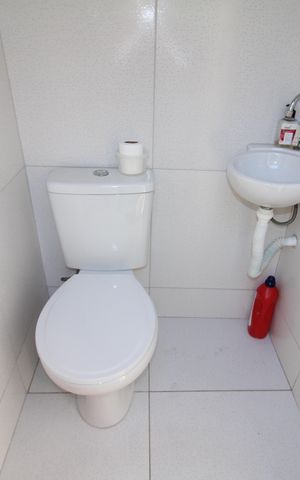 Casa à venda com 150m², 3 quartos e 1 vagaBanheiro 3