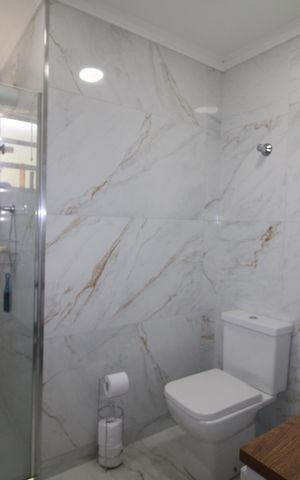 Casa à venda com 150m², 3 quartos e 1 vagaBanheiro 2