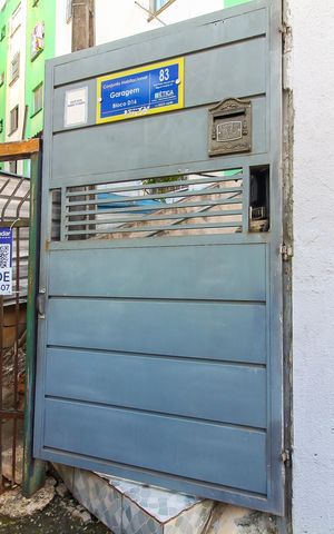 Apartamento à venda com 42m², 2 quartos e 1 vaga Apartamento à venda com 42m², 2 quartos e 1 vagaFachada + Plaquinha