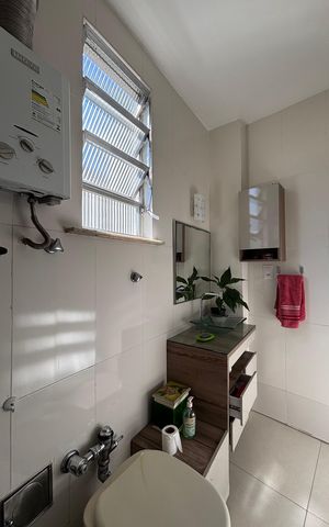 Apartamento à venda com 90m², 2 quartos e sem vaga Apartamento à venda com 90m², 2 quartos e sem vagaBanheiro social