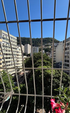 Apartamento à venda com 90m², 2 quartos e sem vaga Apartamento à venda com 90m², 2 quartos e sem vagaSala - vista