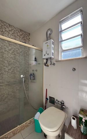 Apartamento à venda com 90m², 2 quartos e sem vaga Apartamento à venda com 90m², 2 quartos e sem vagaBanheiro social