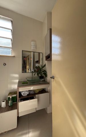 Apartamento à venda com 90m², 2 quartos e sem vaga Apartamento à venda com 90m², 2 quartos e sem vagaBanheiro social