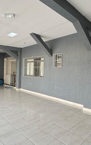 Casa à venda com 225m², 3 quartos e 4 vagas Casa à venda com 225m², 3 quartos e 4 vagasGaragem