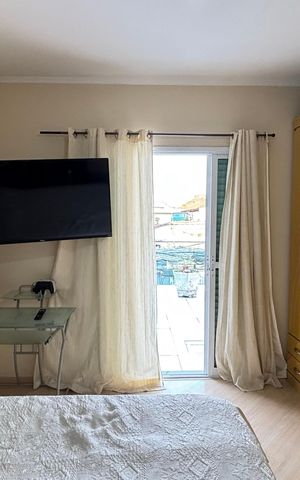 Casa à venda com 225m², 3 quartos e 4 vagas Casa à venda com 225m², 3 quartos e 4 vagasQuarto 2