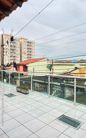 Casa à venda com 225m², 3 quartos e 4 vagas Casa à venda com 225m², 3 quartos e 4 vagasVaranda da Suíte