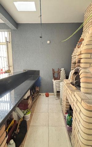 Casa à venda com 225m², 3 quartos e 4 vagas Casa à venda com 225m², 3 quartos e 4 vagasChurrasqueira