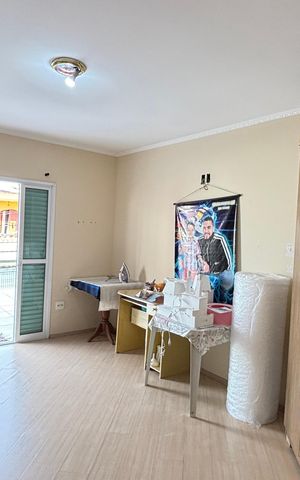 Casa à venda com 225m², 3 quartos e 4 vagas Casa à venda com 225m², 3 quartos e 4 vagasQuarto 1