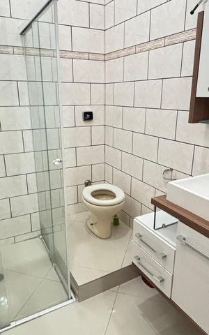 Casa à venda com 225m², 3 quartos e 4 vagas Casa à venda com 225m², 3 quartos e 4 vagasBanheiro