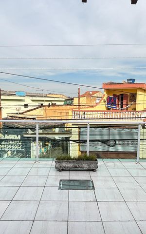 Casa à venda com 225m², 3 quartos e 4 vagas Casa à venda com 225m², 3 quartos e 4 vagasQuarto 1 Varanda