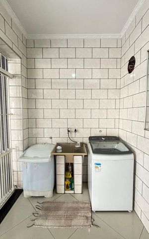 Casa à venda com 225m², 3 quartos e 4 vagas Casa à venda com 225m², 3 quartos e 4 vagasÁrea de Serviço