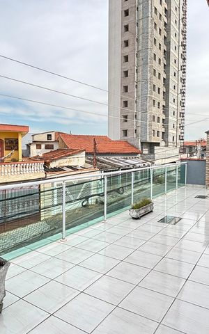 Casa à venda com 225m², 3 quartos e 4 vagas Casa à venda com 225m², 3 quartos e 4 vagasVaranda da Suíte