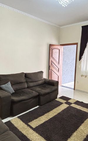 Casa à venda com 225m², 3 quartos e 4 vagas Casa à venda com 225m², 3 quartos e 4 vagasSala