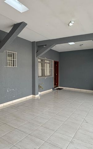 Casa à venda com 225m², 3 quartos e 4 vagas Casa à venda com 225m², 3 quartos e 4 vagasGaragem
