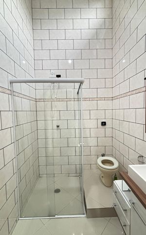 Casa à venda com 225m², 3 quartos e 4 vagas Casa à venda com 225m², 3 quartos e 4 vagasBanheiro