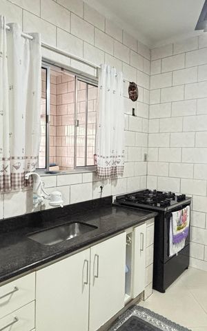Casa à venda com 225m², 3 quartos e 4 vagas Casa à venda com 225m², 3 quartos e 4 vagasCozinha