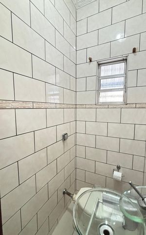 Casa à venda com 225m², 3 quartos e 4 vagas Casa à venda com 225m², 3 quartos e 4 vagasLavabo