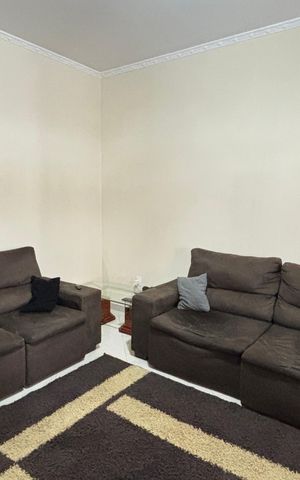 Casa à venda com 225m², 3 quartos e 4 vagas Casa à venda com 225m², 3 quartos e 4 vagasSala