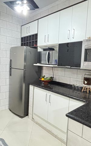 Casa à venda com 225m², 3 quartos e 4 vagas Casa à venda com 225m², 3 quartos e 4 vagasCozinha