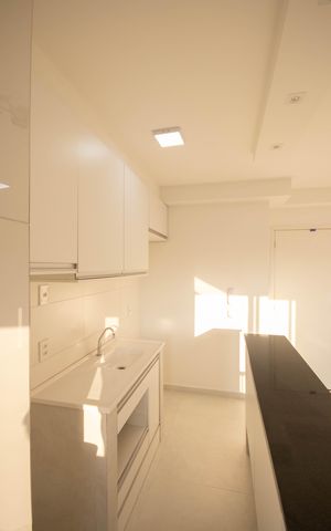 Apartamento à venda com 40m², 2 quartos e sem vaga Apartamento à venda com 40m², 2 quartos e sem vagaCozinha e Área de Serviço