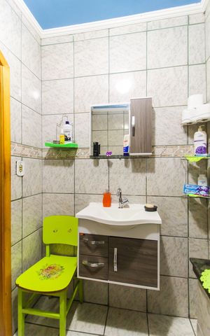 Casa à venda com 187m², 5 quartos e 2 vagas Casa à venda com 187m², 5 quartos e 2 vagasLavabo