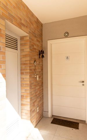 Casa de condomínio à venda com 240m², 3 quartos e 3 vagas Casa de condomínio à venda com 240m², 3 quartos e 3 vagasÁrea Comum
