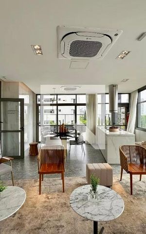 Studio à venda com 24m², 0 quarto e sem vaga Studio à venda com 24m², 0 quarto e sem vagaÁrea comum - Salão de festas