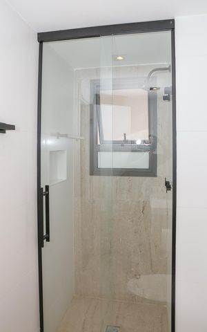 Apartamento à venda com 206m², 5 quartos e 3 vagas Apartamento à venda com 206m², 5 quartos e 3 vagasBanheiro da Suíte 4