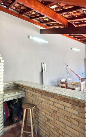 Casa à venda com 270m², 4 quartos e 4 vagas Casa à venda com 270m², 4 quartos e 4 vagasChurrasqueira