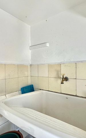 Casa à venda com 270m², 4 quartos e 4 vagas Casa à venda com 270m², 4 quartos e 4 vagasÁrea de Serviço