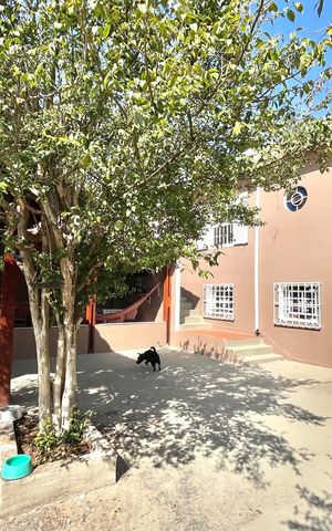 Casa à venda com 270m², 4 quartos e 4 vagas Casa à venda com 270m², 4 quartos e 4 vagasQuintal
