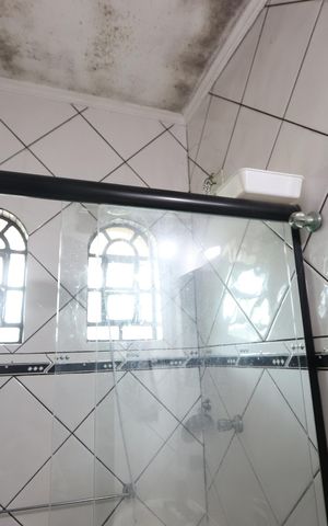 Casa à venda com 190m², 4 quartos e 4 vagasBanheiro Social