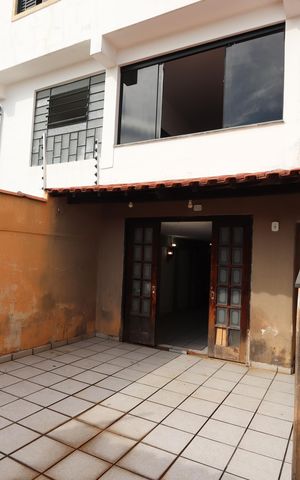 Casa à venda com 190m², 4 quartos e 4 vagasQuintal