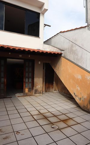 Casa à venda com 190m², 4 quartos e 4 vagasQuintal