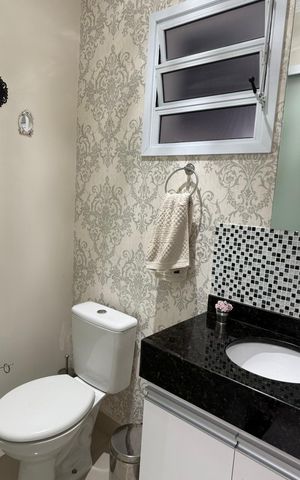 Casa de condomínio à venda com 130m², 3 quartos e 2 vagas Casa de condomínio à venda com 130m², 3 quartos e 2 vagasBanheiro 3